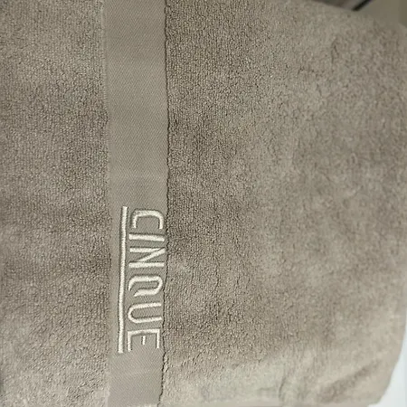 Am Zoo - Stadtnah Und Tierisch Gemuetlich