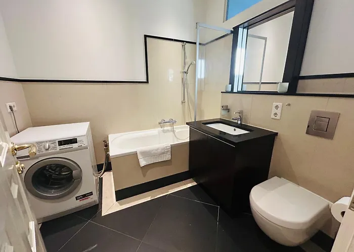 Am Zoo - Stadtnah Und Tierisch Gemuetlich